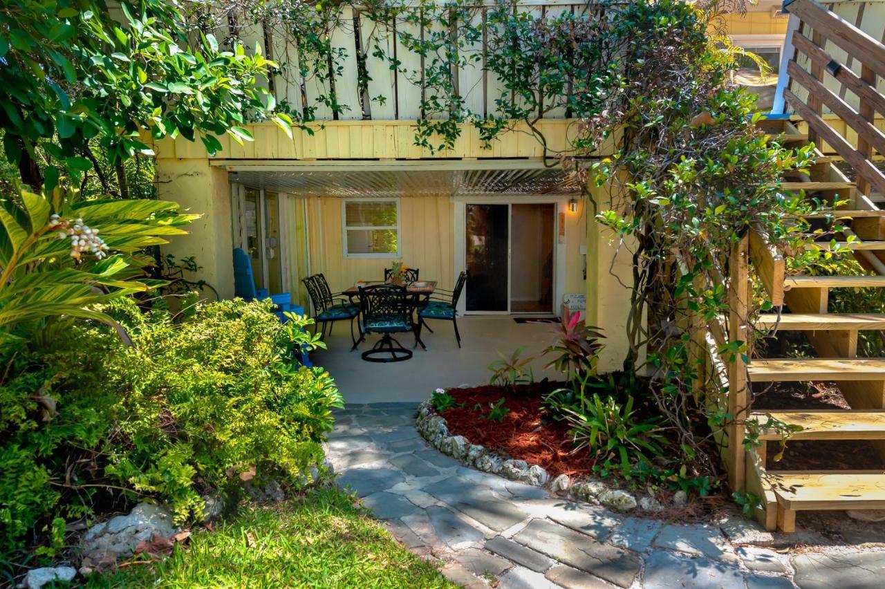 Cedar Cove Resort & Cottages Holmes Beach Exterior photo