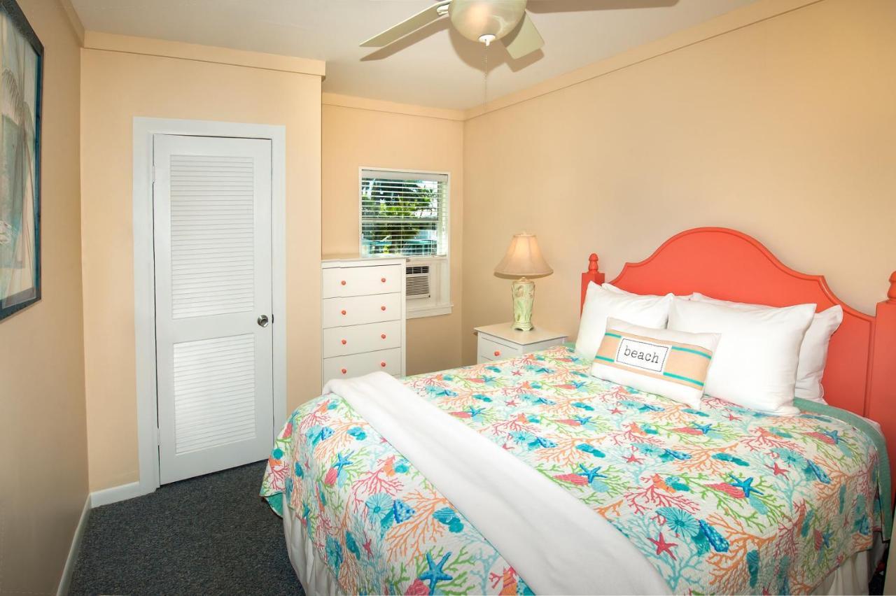 Cedar Cove Resort & Cottages Holmes Beach Exterior photo