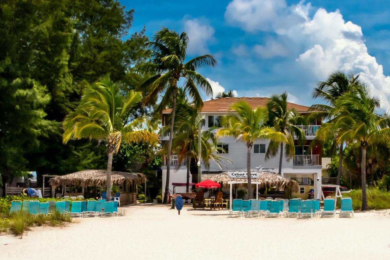 Cedar Cove Resort & Cottages Holmes Beach Exterior photo