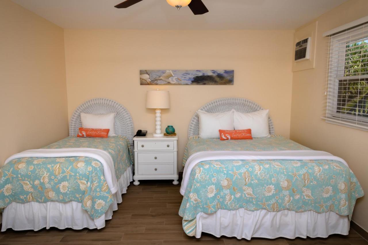 Cedar Cove Resort & Cottages Holmes Beach Exterior photo