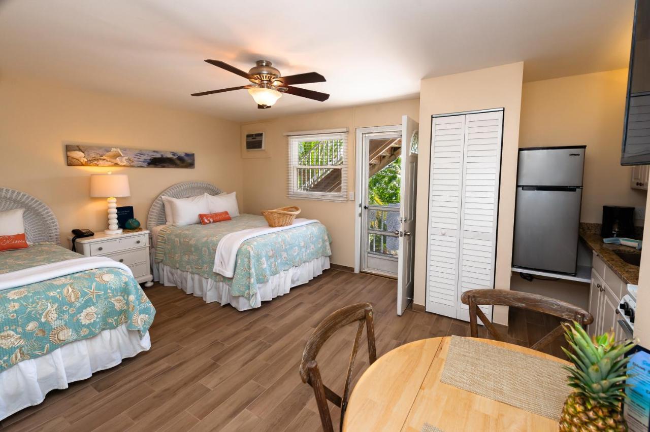 Cedar Cove Resort & Cottages Holmes Beach Exterior photo